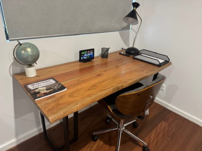 Smokey-Cape-Retreat_desk-work-space